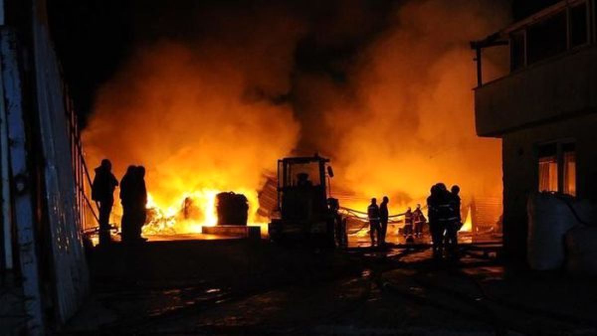 کشته شدن سه نفر در آتش‌سوزی در کهریزک