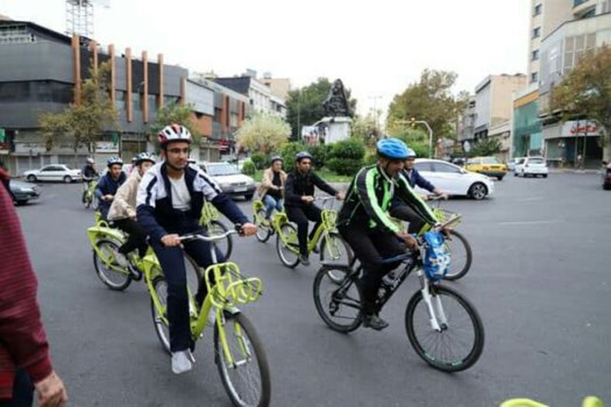 تقدیر دوچرخه سواران منطقه ۳ در روز هوای پاک