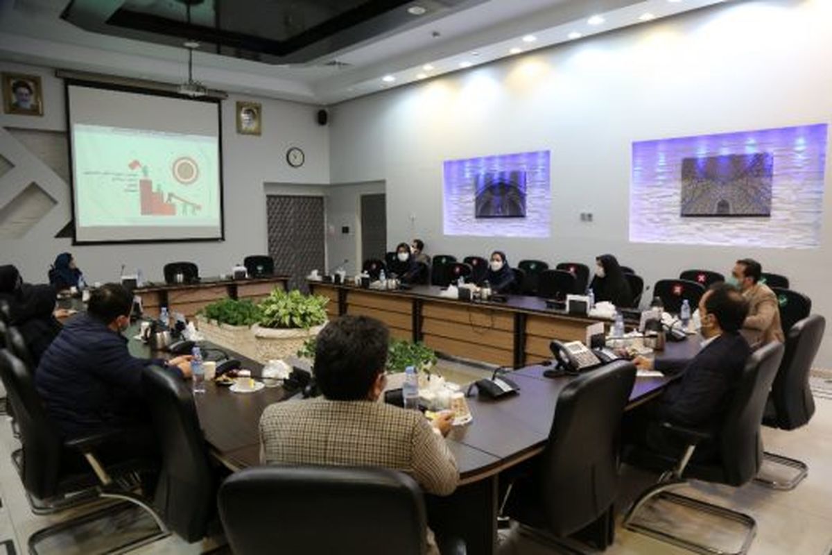 تاکید سعادتی در نشست دبیرخانه منطقهای طرح ارتقای فرهنگی آپارتماننشینی در منطقه ۱۲