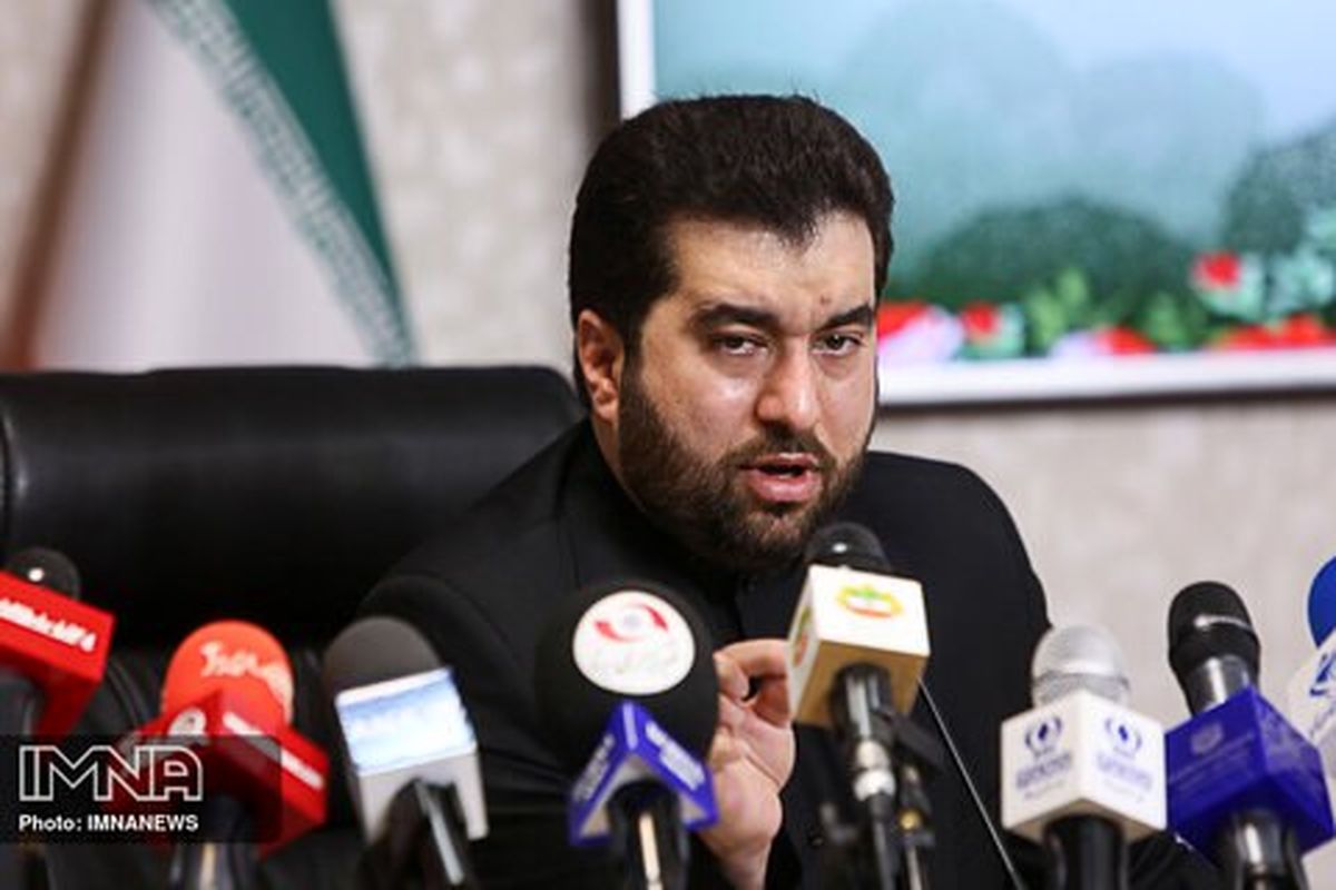 احمدی: اعضای شوراها نباید مطیع شهردار باشند