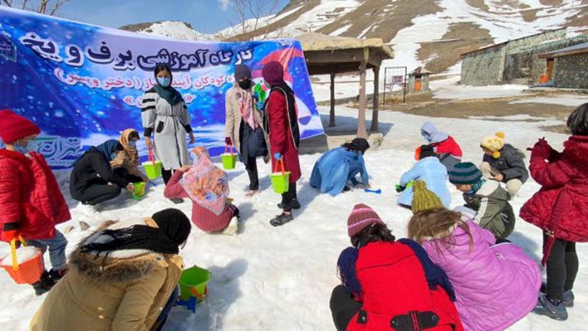 حضور کودکان آیندهساز منطقه ۱۲ گرمابخش سرمای زمستانی توچال