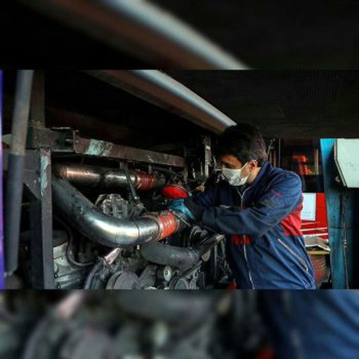 ناوگان اتوبوسرانی را با احیای قطعات اتوبوسها سر پا نگه داشتهایم