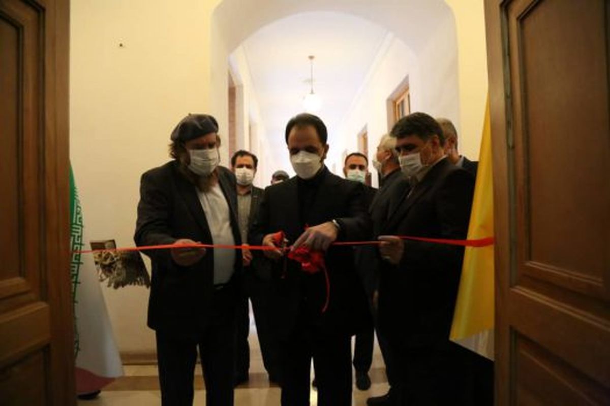 افتتاح ورودی قدیمی موزه پست توسط شهردار قلب طهران
