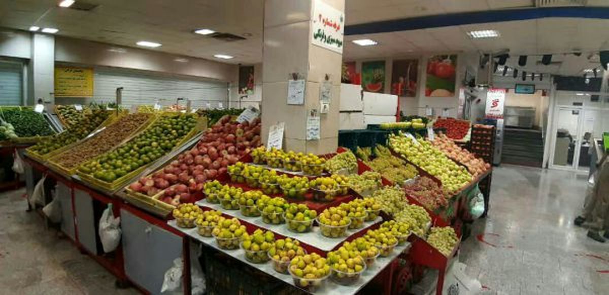 کاهش قیمت انواع انگور، کاهوی رسمی و سیب زمینی تُرشی در میادین میوه و تره بار