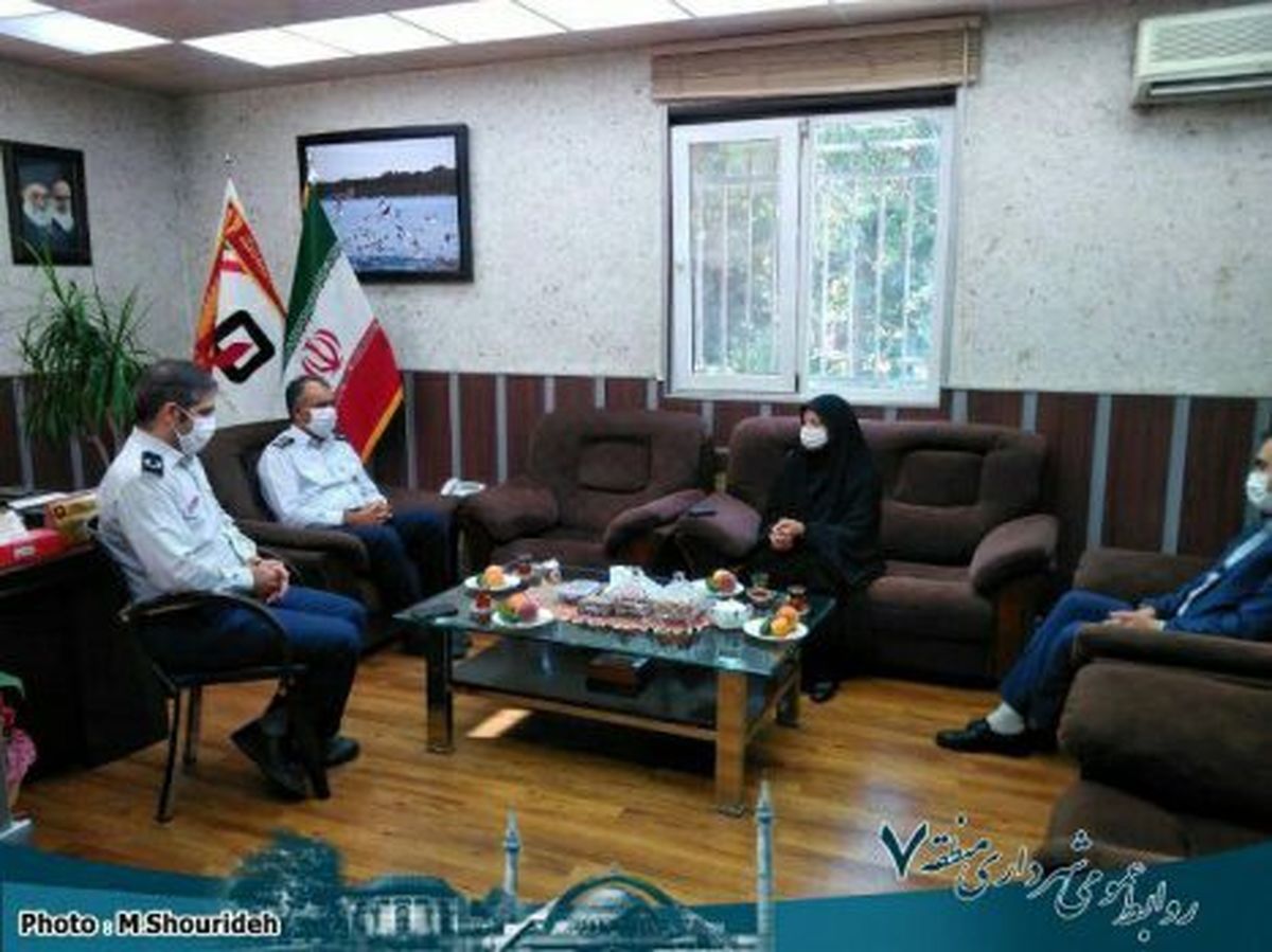 دیدار شهردار منطقه ۷ با مدیر عامل سازمان آتش نشانی