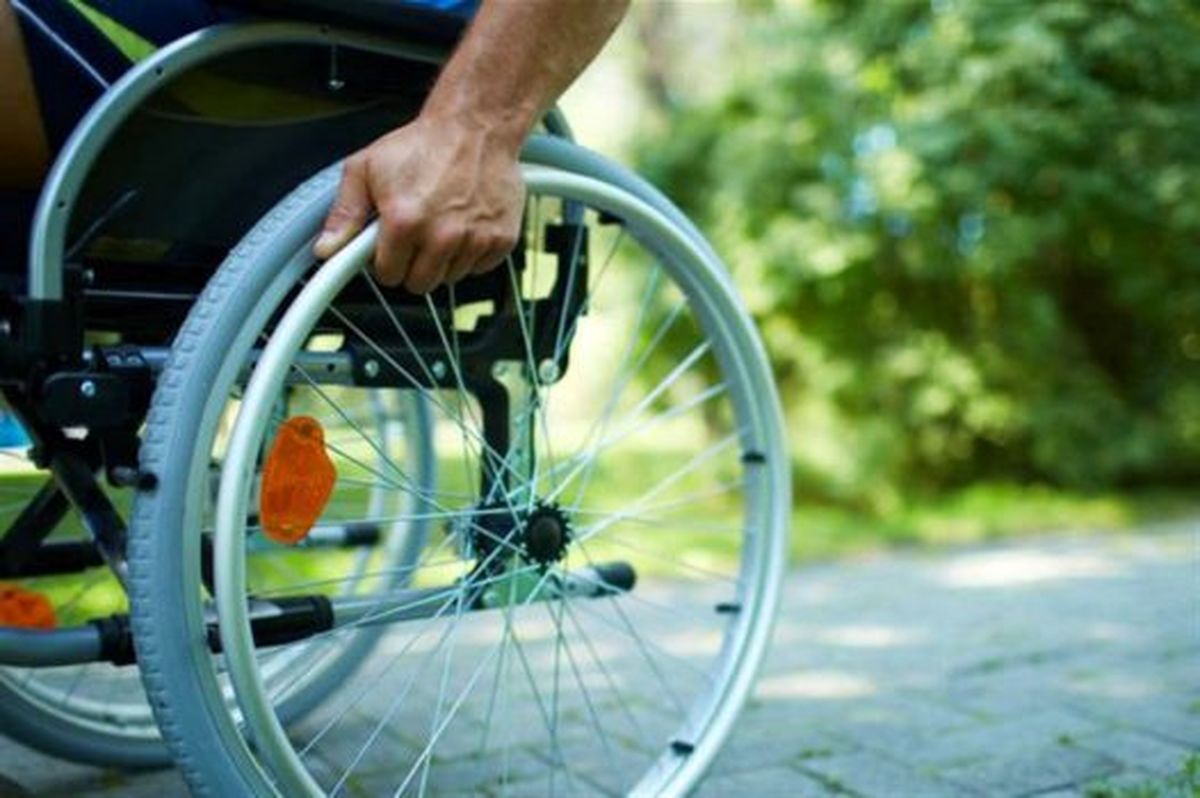 ایجاد گذر ایمن برای تردد معلولین در منطقه سه