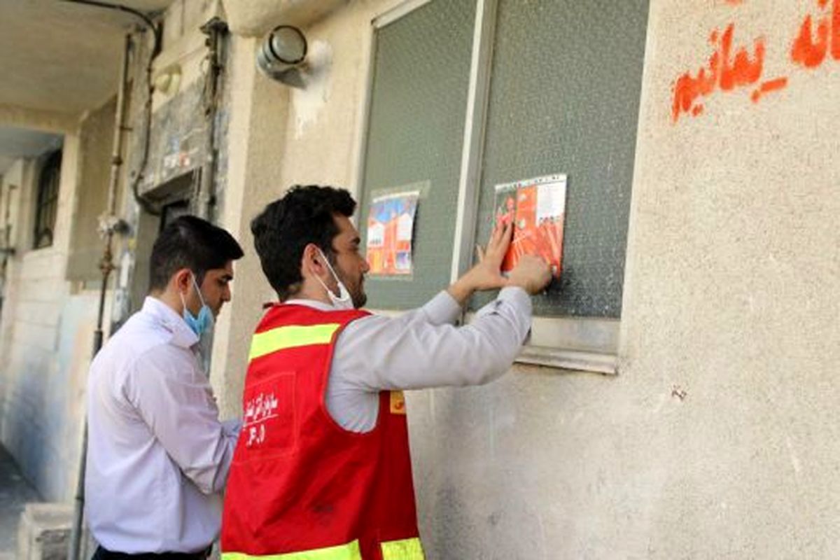 اهدا و نصب دستگاه های هشدار دهنده در طرح ارتقا آگاهی عمومی شهروندان منطقه ۱۳