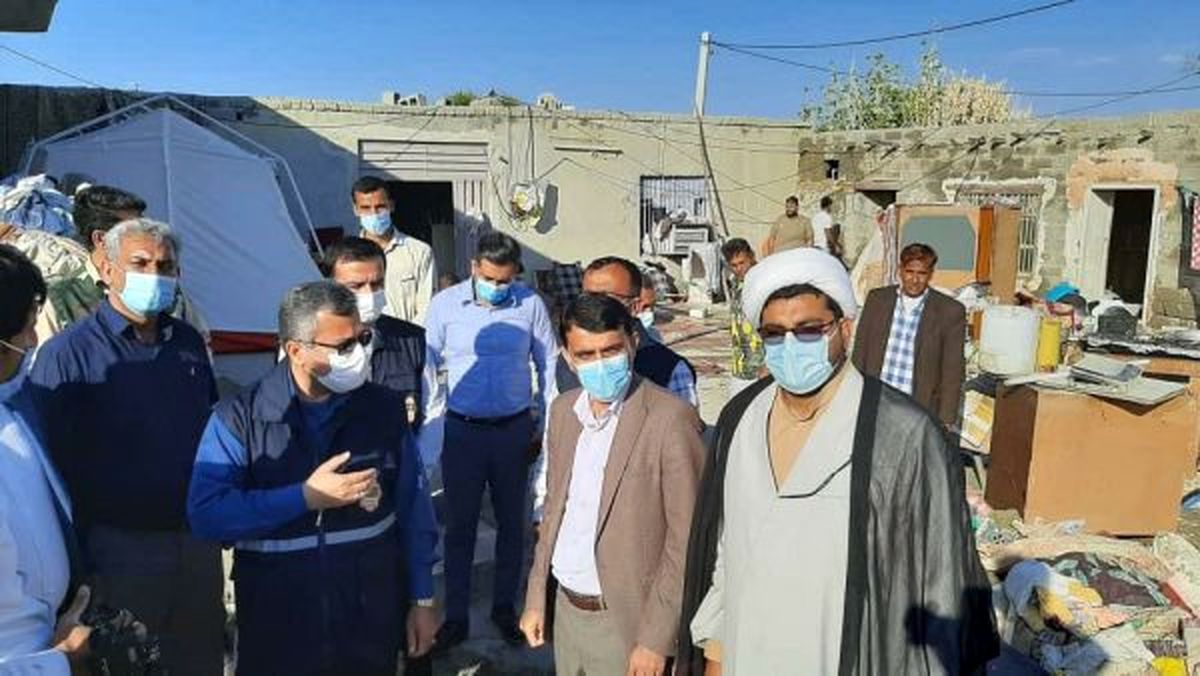 توزیع بستههای معیشتی و بهداشتی درمنطقه سیلزده سیریک هرمزگان توسط ستاد اجرایی فرمان امام