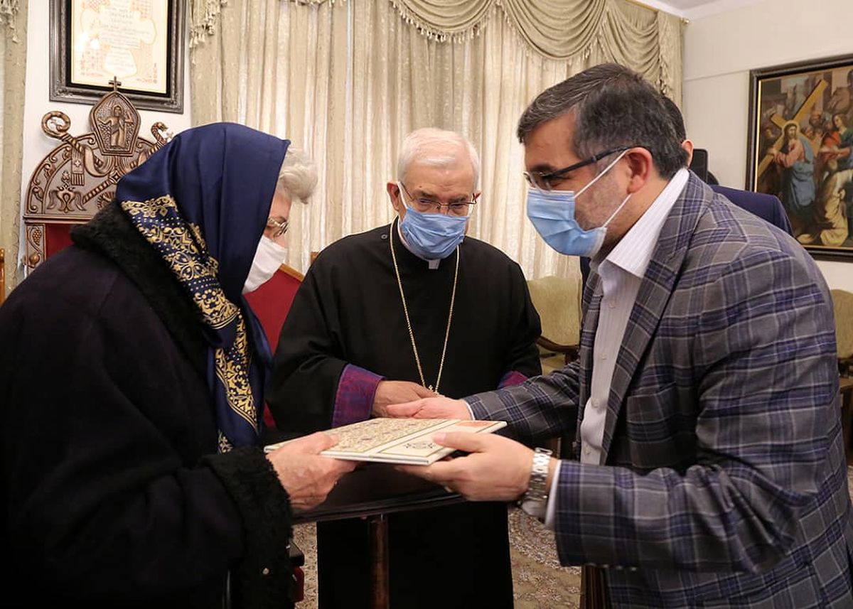 شهردار منطقه ۶ با اسقف اعظم خلیفه ارامنه تهران دیدار کرد