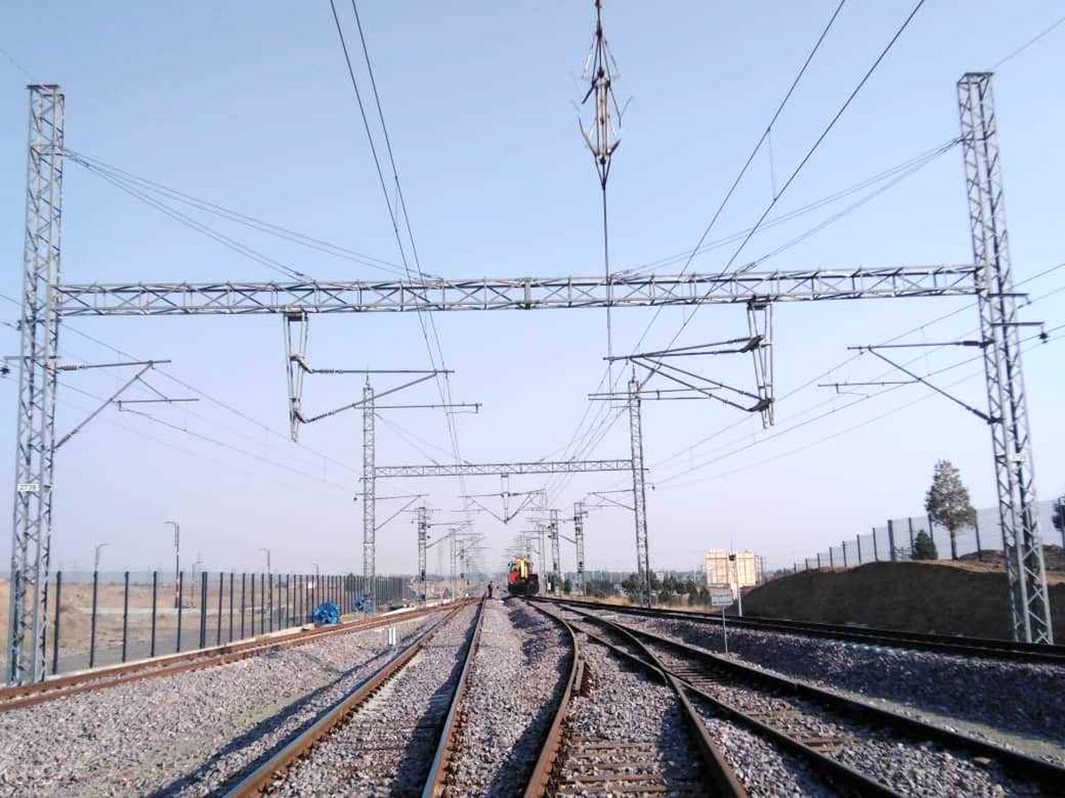 آغاز عملیات اجرایی تعمیرات اساسی شبکه برق بالاسری خط ۵ مترو