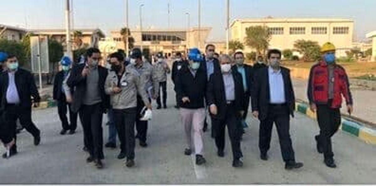 بازدید مدیرعامل بانک از تعدادی از شرکتهای پتروشیمی استان خوزستان
