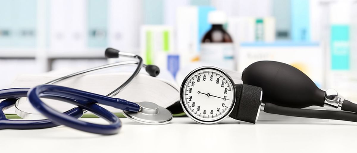 اگر دستگاه فشار خونتان این اعداد را نشان می دهد حتما به پزشک مراجعه کنید!