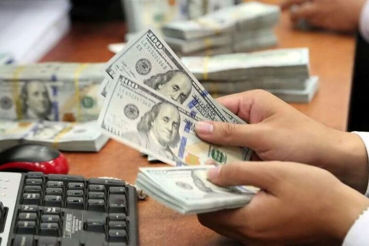 تداوم تثبیت نرخ دلار در صرافی‌های بانکی