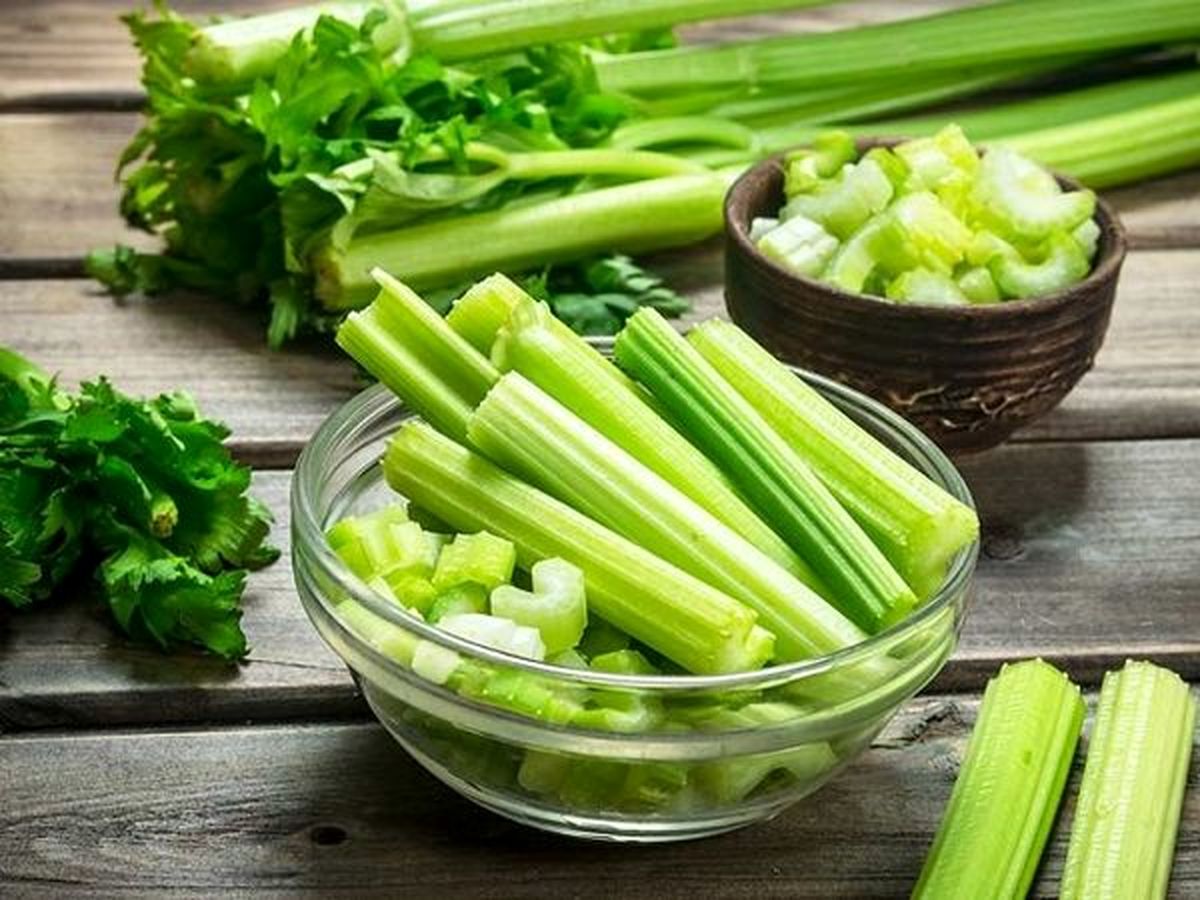 این 7 خوراکی را نباید قبل خواب از مصرف کرد