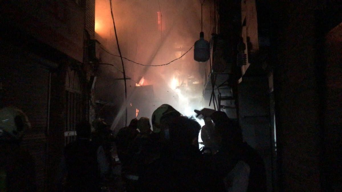 آتش سوزی گسترده در بازار کفاش های تهران + فیلم