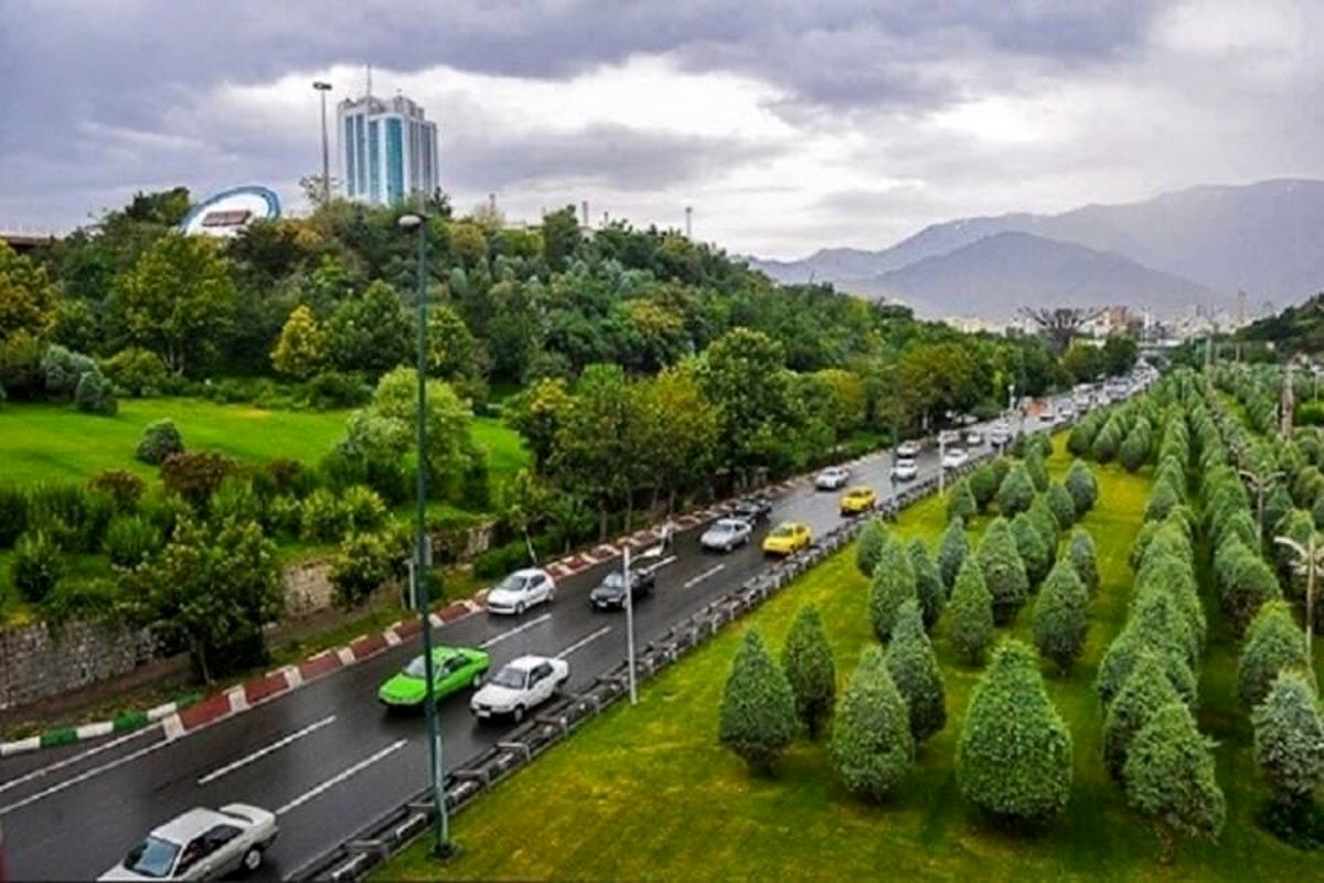 بهره برداری از یک هزار و ۲۵۰ هکتار از طرح کمربند سبز تهران در روز درختکاری