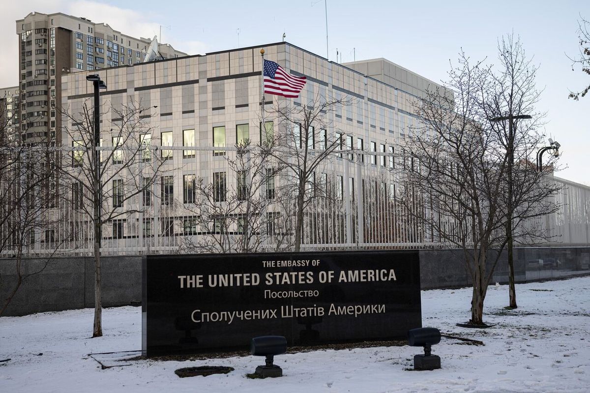 دلیل تعطیلی سفارت آمریکا در پایتخت اوکراین چیست؟