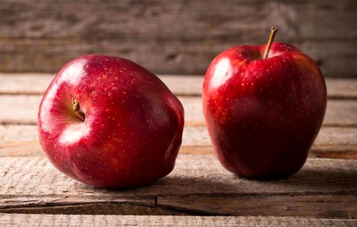 فواید و مضرات عجیب خوردن سیب پیش از خواب