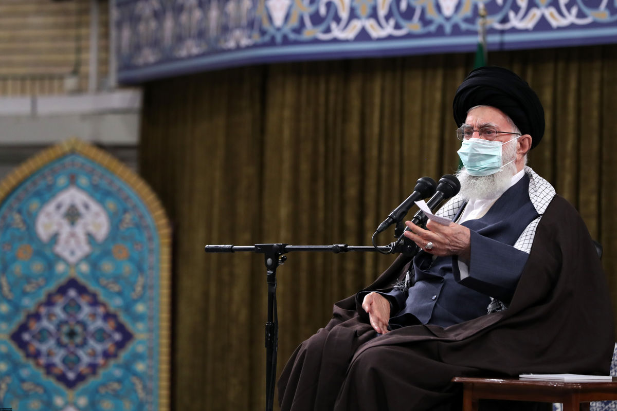 رهبر انقلاب: طرفدار توقف جنگ هستیم ریشه بحران در اوکراین سیاستهای آمریکاست