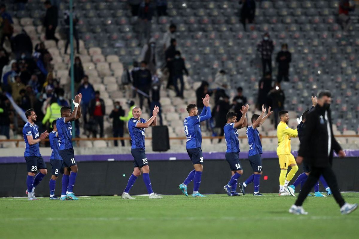 قوانین جدید علیه پرسپولیس؛ استقلال قهرمان میشود؟