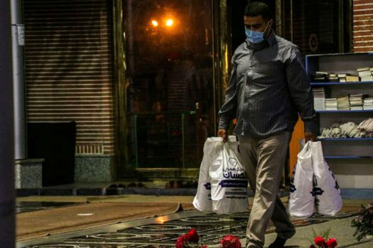توزیع ۳۰۰۰ بسته پروتئینی با ارزش ۵۰۰ میلیون تومان در مناطق کمبرخوردار تهران توسط ستاد اجرایی فرمان امام