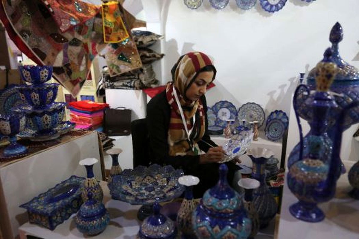۴۰ درصد از کارآفرینان و تسهیلگران بنیاد برکت را زنان و دختران تشکیل میدهند