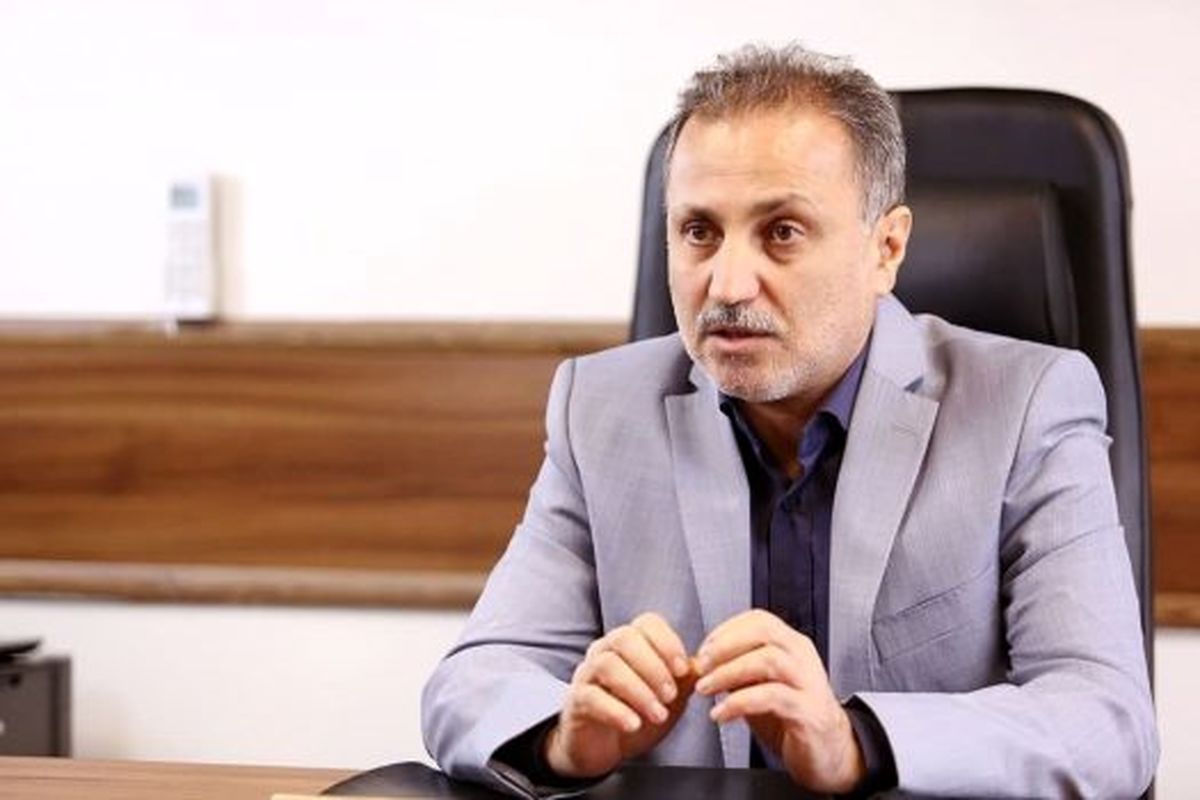 اثر میراث فرهنگی میدان حر دست نخورده است شیرهای اطراف اثر اصلی مرمت شدند