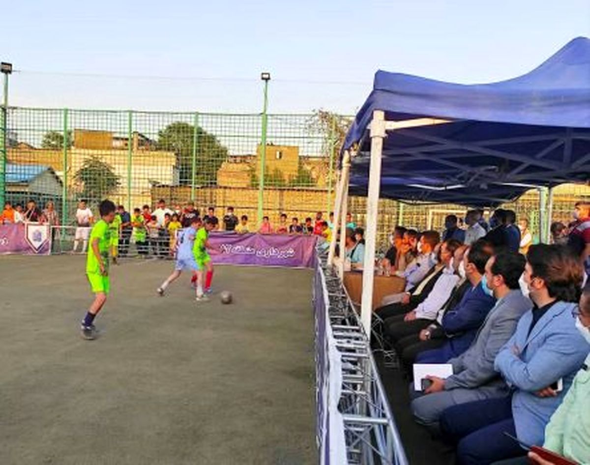 اختتاميه مسابقه فوتبال خياباني محله امام‌زاده یحیی (ع) در قلب طهران
