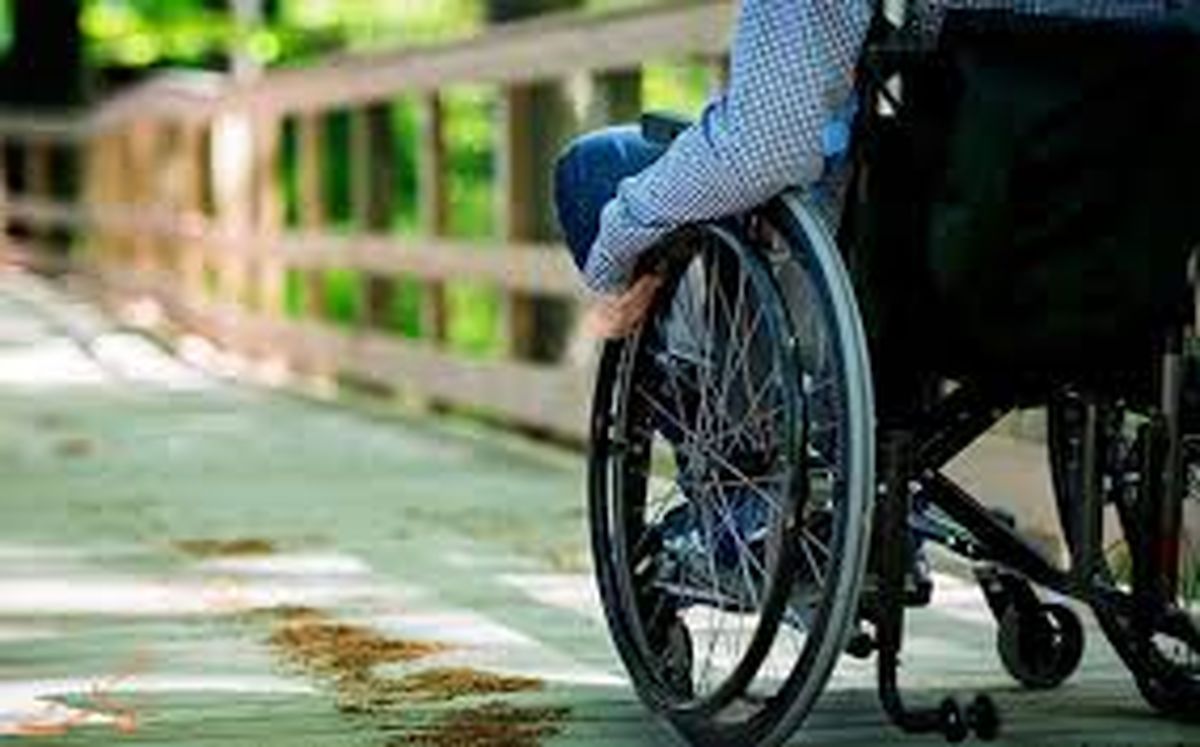 حق حضور در بسیاری از نقاط شهر از.معلولان  گرفته شده است