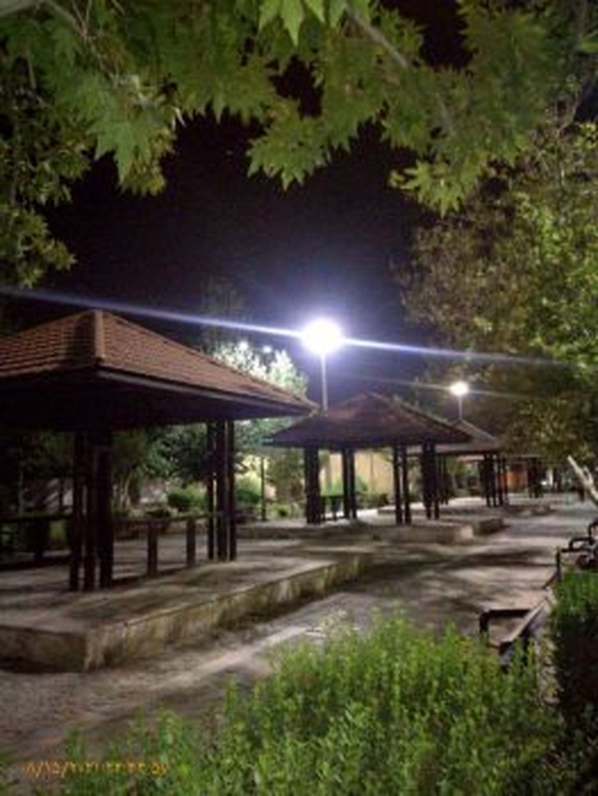 ارتقای روشنایی بوستان به منظور از بین‌بردن فضاهای بی‌دفاع شهری در قلب طهران