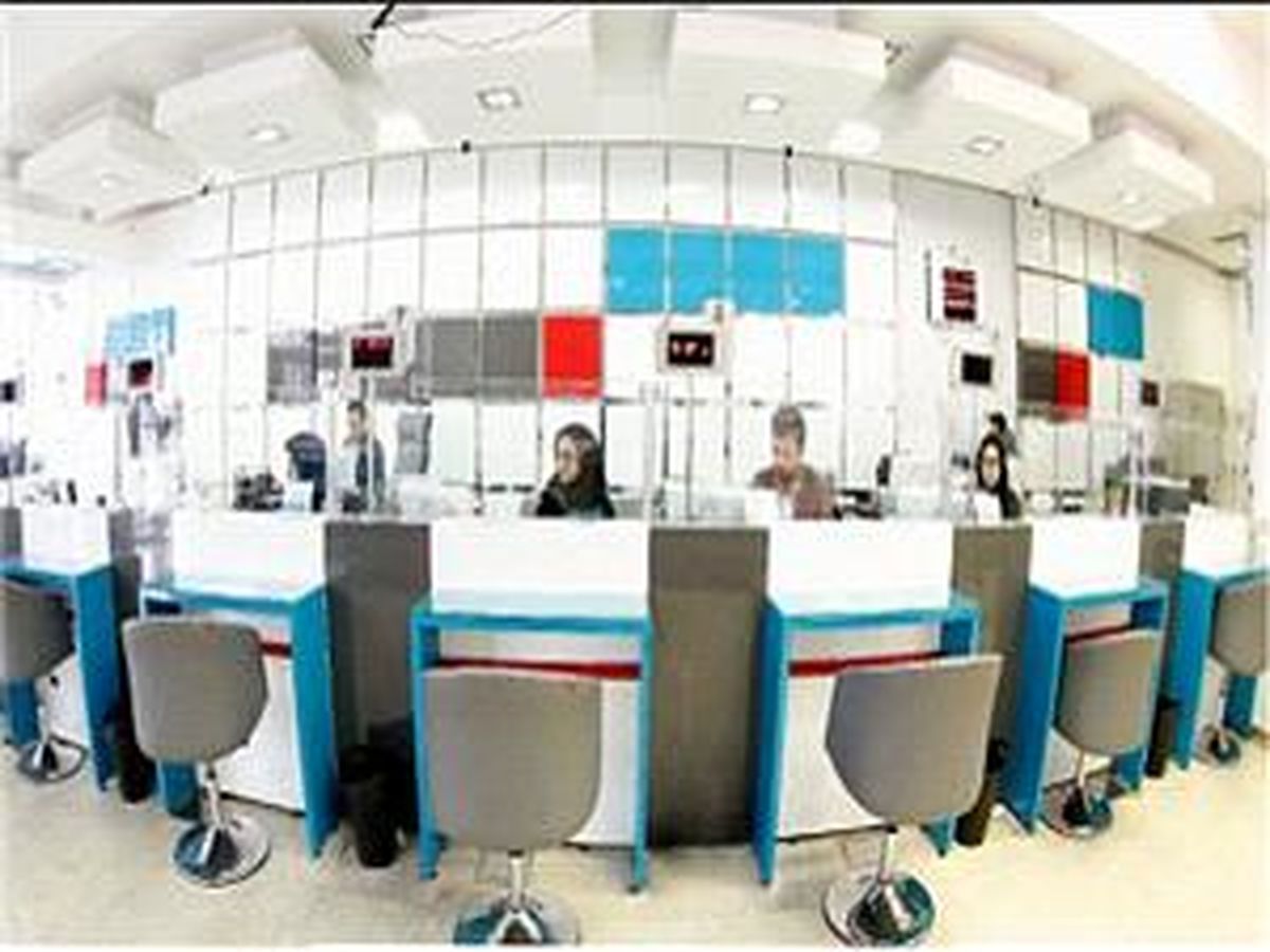 آغاز اجرای پنج طرح تسهیلاتی بانک دی برای خانوادههای شهدا و ایثارگران