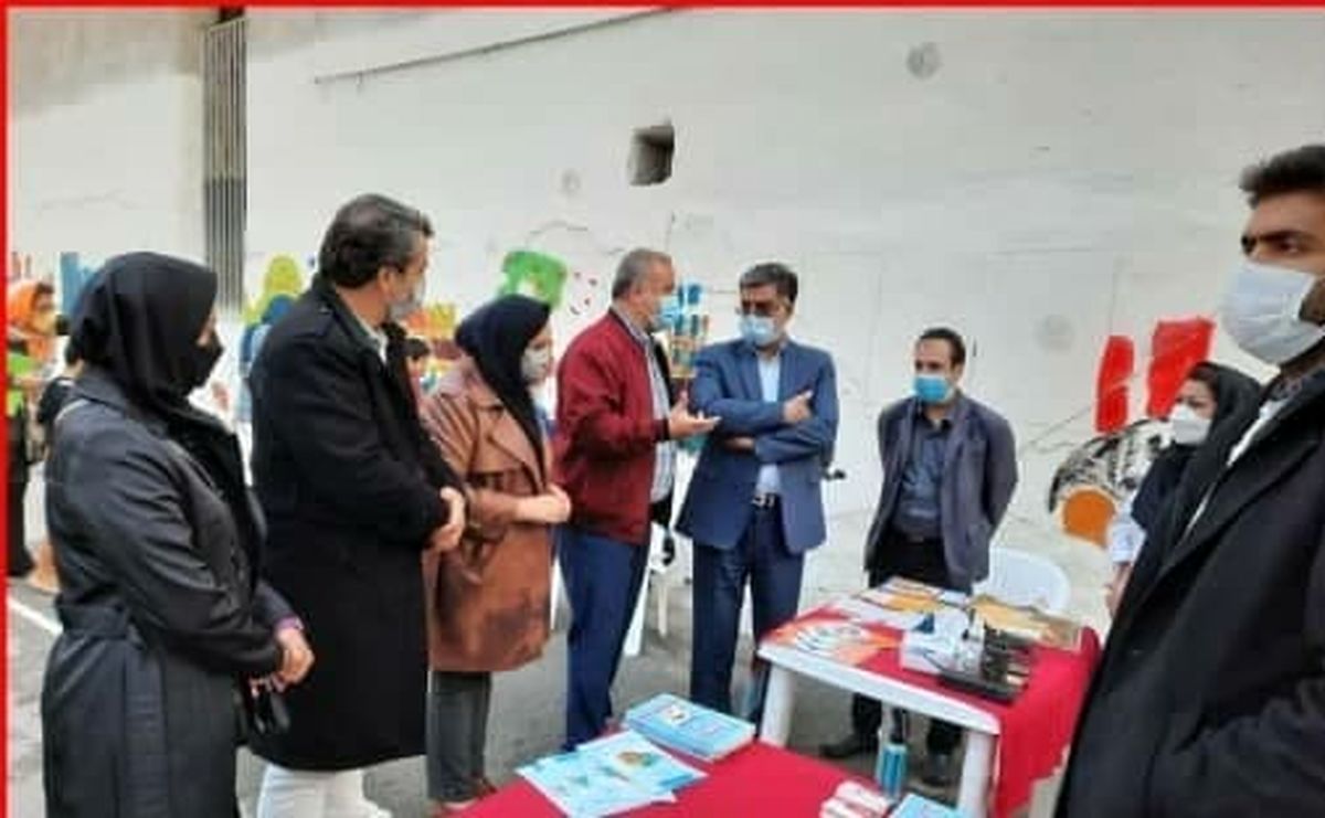 خلق تصاویر کودکانه در دیوارنگاری محله امیرآباد