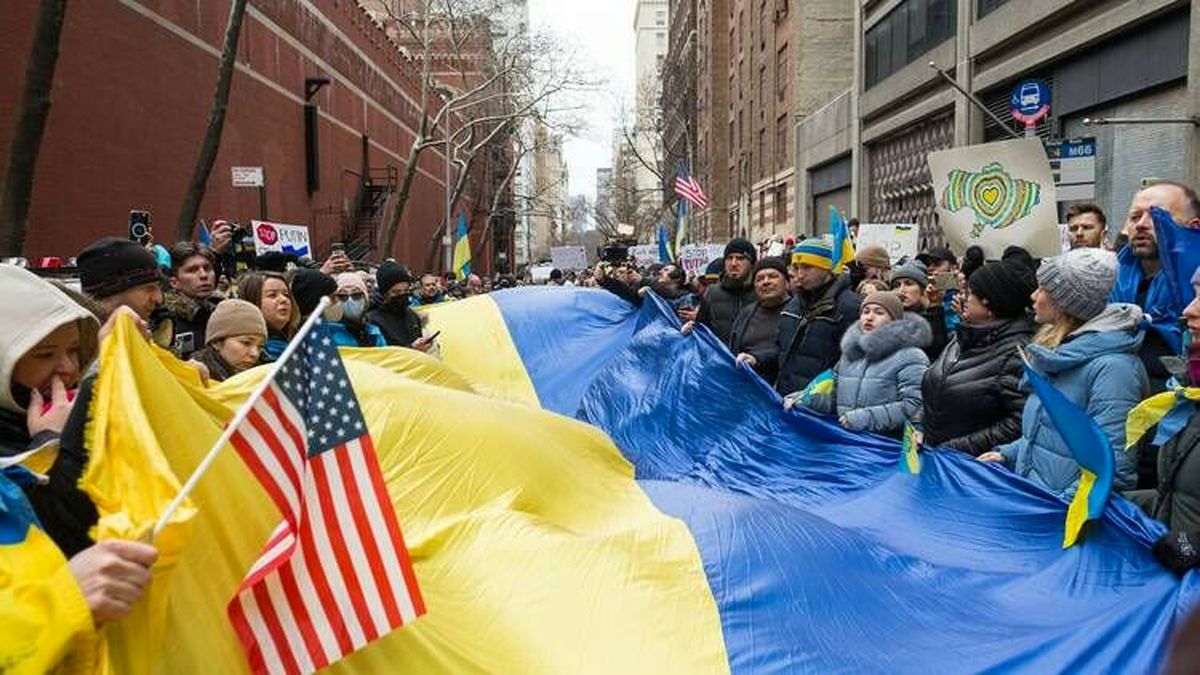 حمایت مردم آمریکا از کمک نظامی به اوکراین