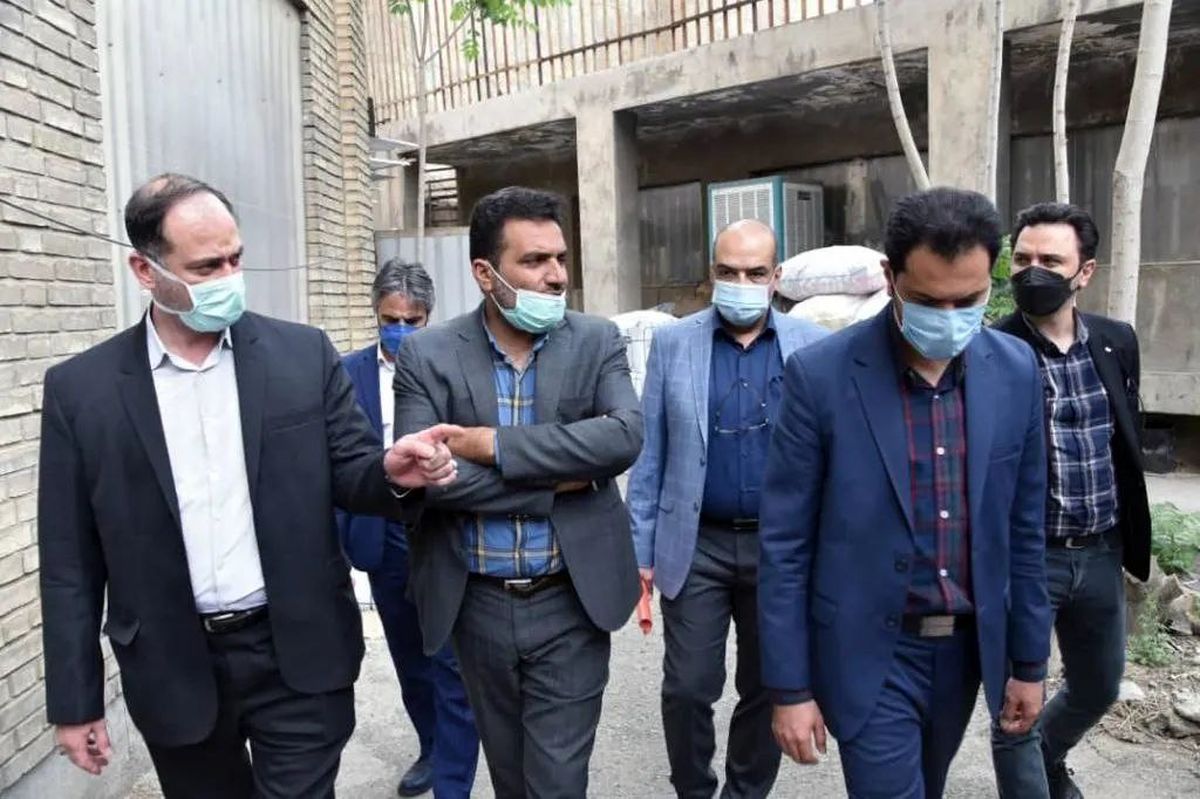 بازدید مدیرعامل شرکت ساماندهی از شیمیایی فروشان خیابان ناصر خسرو