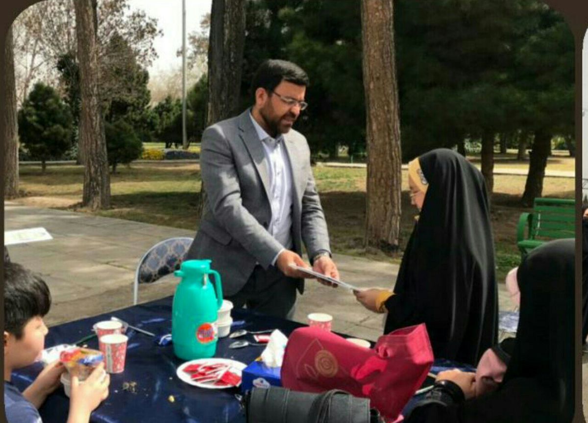  استقبال شهروندان از برنامه های شاد نوروزی در جنوب شرق تهران