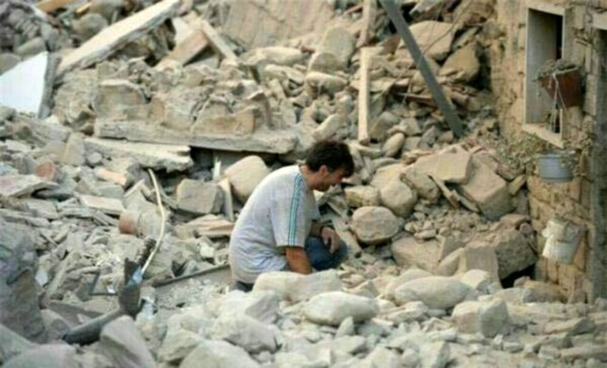 این مربی ترکیه‌ای در زلزله 15 عضو خانواده خود را از دست داد!