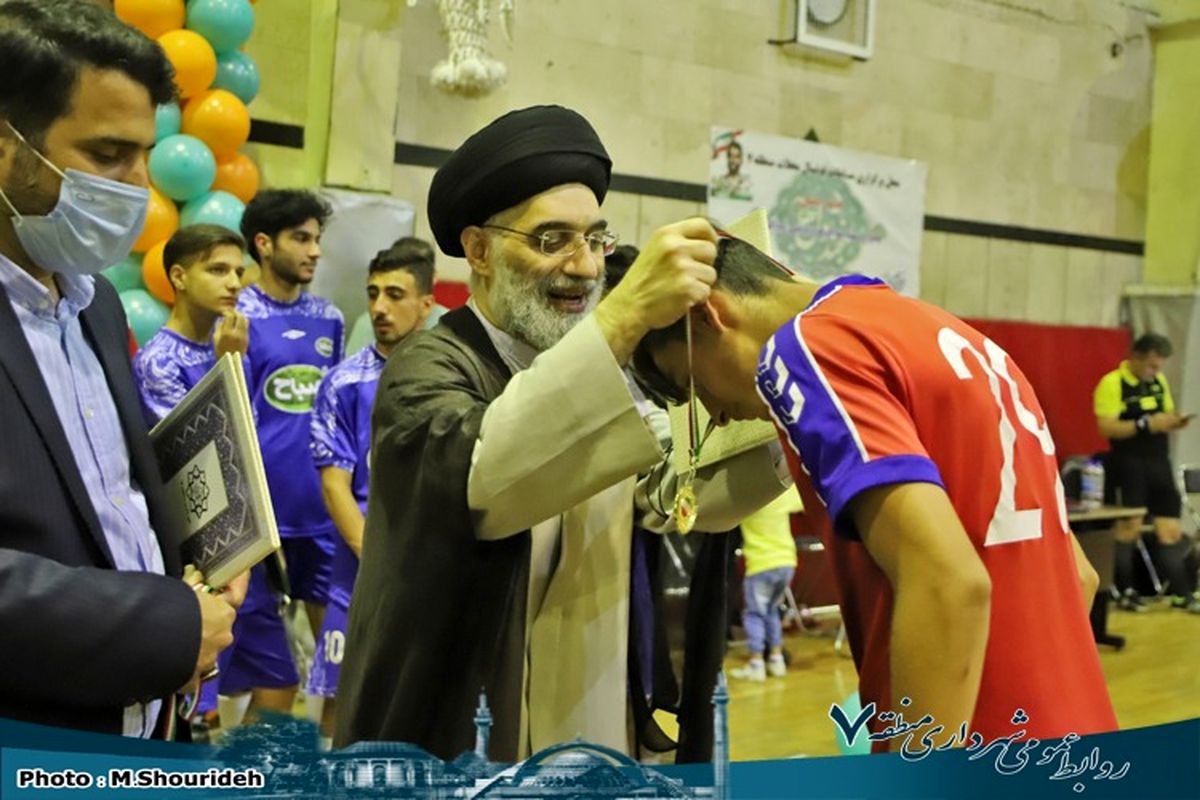 تیم فوتسال مسجد بنی هاشم (ع) قهرمان جام رمضان منطقه 7