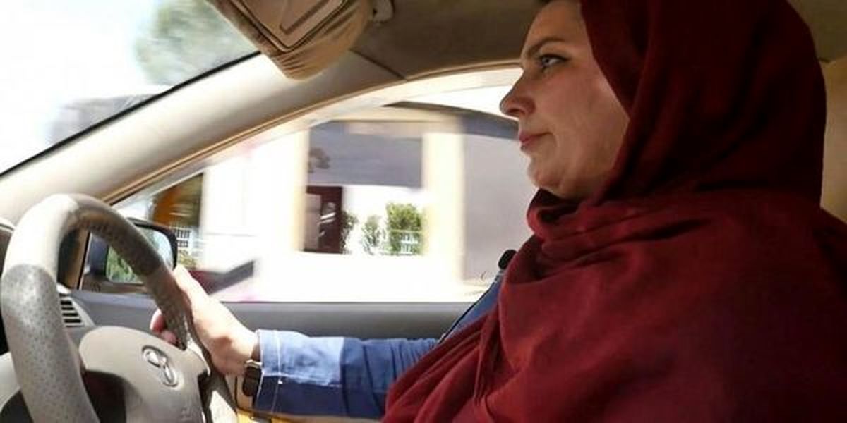صدور گواهینامه رانندگی برای زنان را متوقف کنید