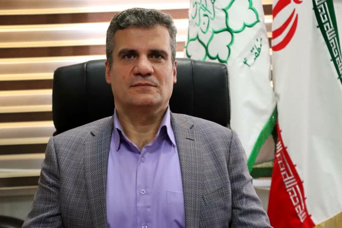 بزرگراه های منطقه 4 با فرش گل مزین شد