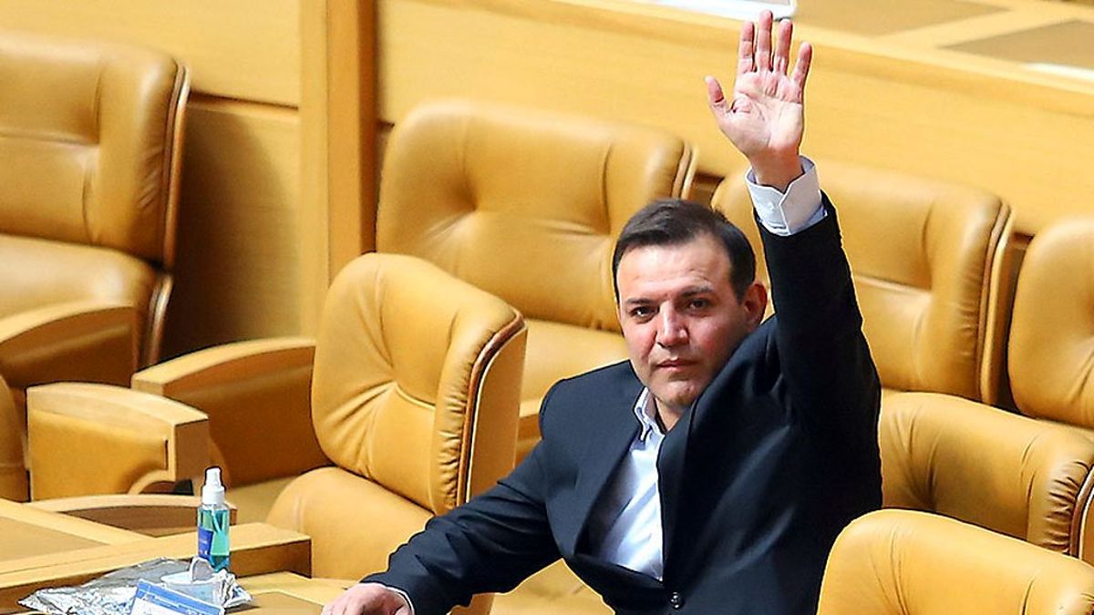 قرض میلیاردی رئیس سابق فدراسیون به پرسپولیسیها