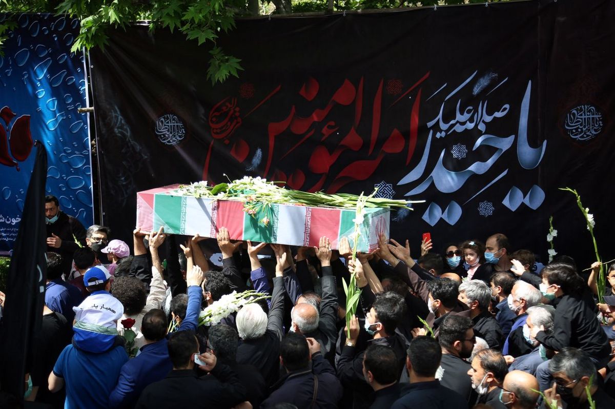 مراسم تشییع و تدفین شهدای گمنام در منطقه ۳ تهران