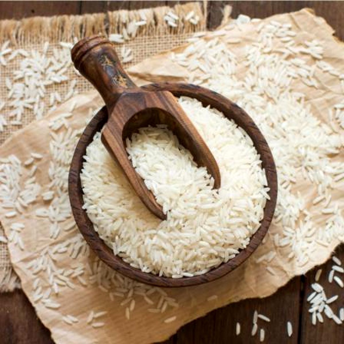 کاهش ۱۰ هزار تومانی قیمت هر کیلو برنج ایرانی  قیمت برنج شمال بین ۷۰ تا ۱۱۰ هزار تومان است