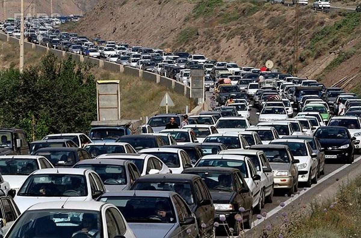 ترافیک سنگین در محورهای شمالی جاده چالوس یک طرفه شد