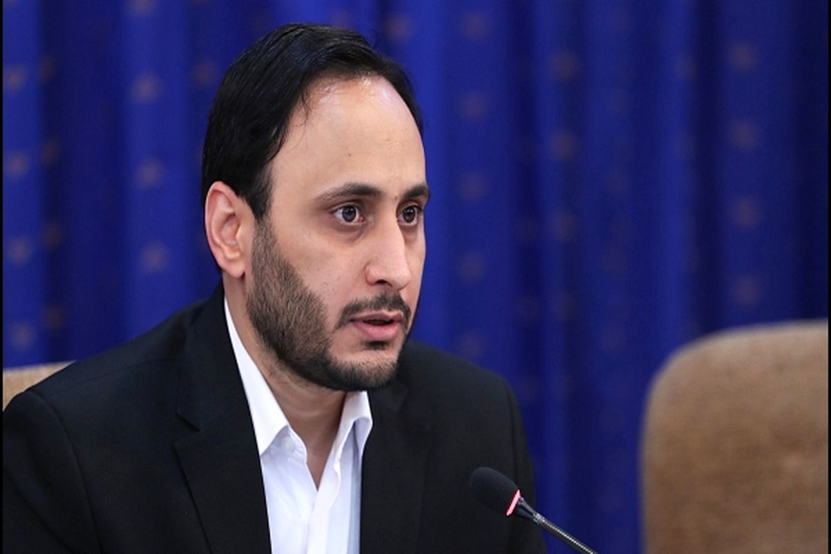بهادری جهرمی: در سال گذشته صدها کارخانه تعطیل و نیمه تعطیل فعال شدند تا تعیین وزیر جدید سرپرستی زاهدی وفا استمرار دارد