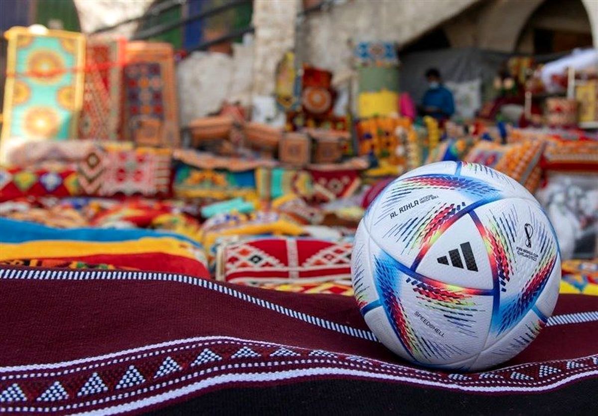 شارژ توپ‌های جام جهانی قبل از هر مسابقه با برق +عکس