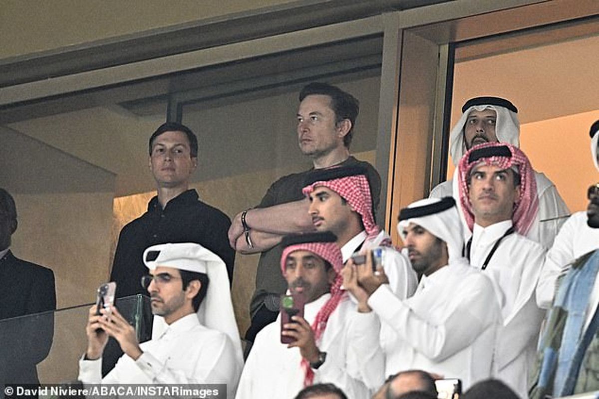 ثروتمندترین مرد جهان در فینال جام جهانی قطر+عکس
