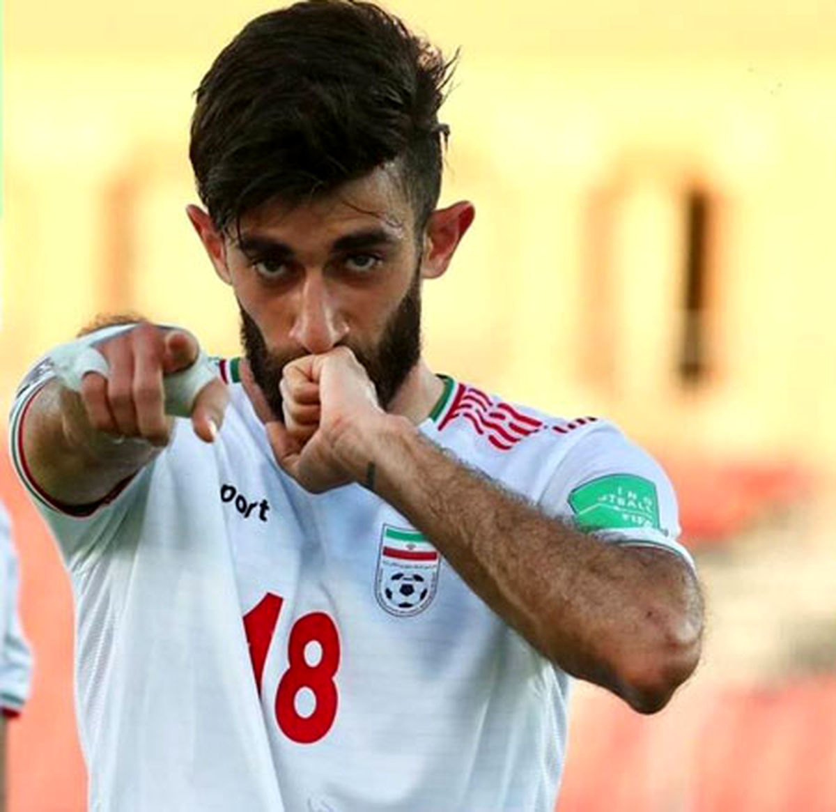 واکنش صفحه رسمی جام جهانی به لایی زدن قلی‌زاده به مدافع آمریکا + فیلم