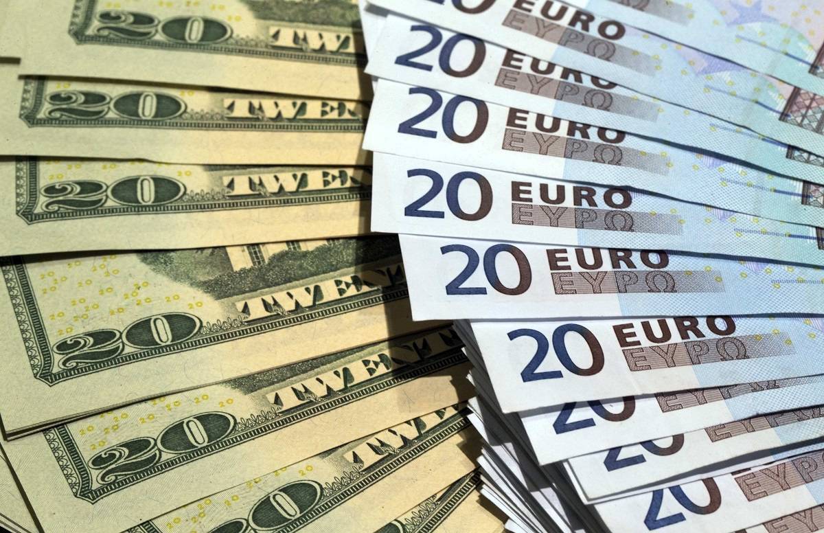 قیمت دلار، یورو و پوند امروز دوشنبه ۳۰ بهمن ۱۴۰۲