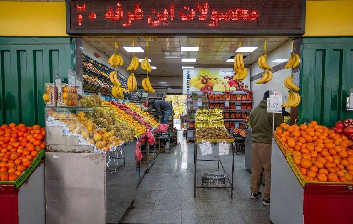 قیمت میوه در بازار میوه و تره بار ۴۳ درصد ارزان‌تر از سطح شهر است