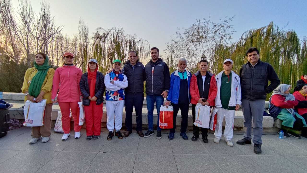 ورزش صبحگاهی با طعم و رنگ یلدایی ورزش صبحگاهی با طعم و رنگ یلدایی